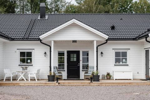 Villa Blåders exteriör med veranda